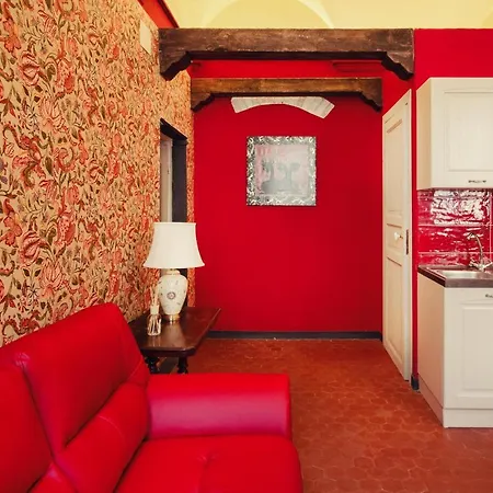 דירה City Centre Apartment *