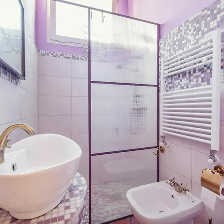 City Centre Apartment דירה *